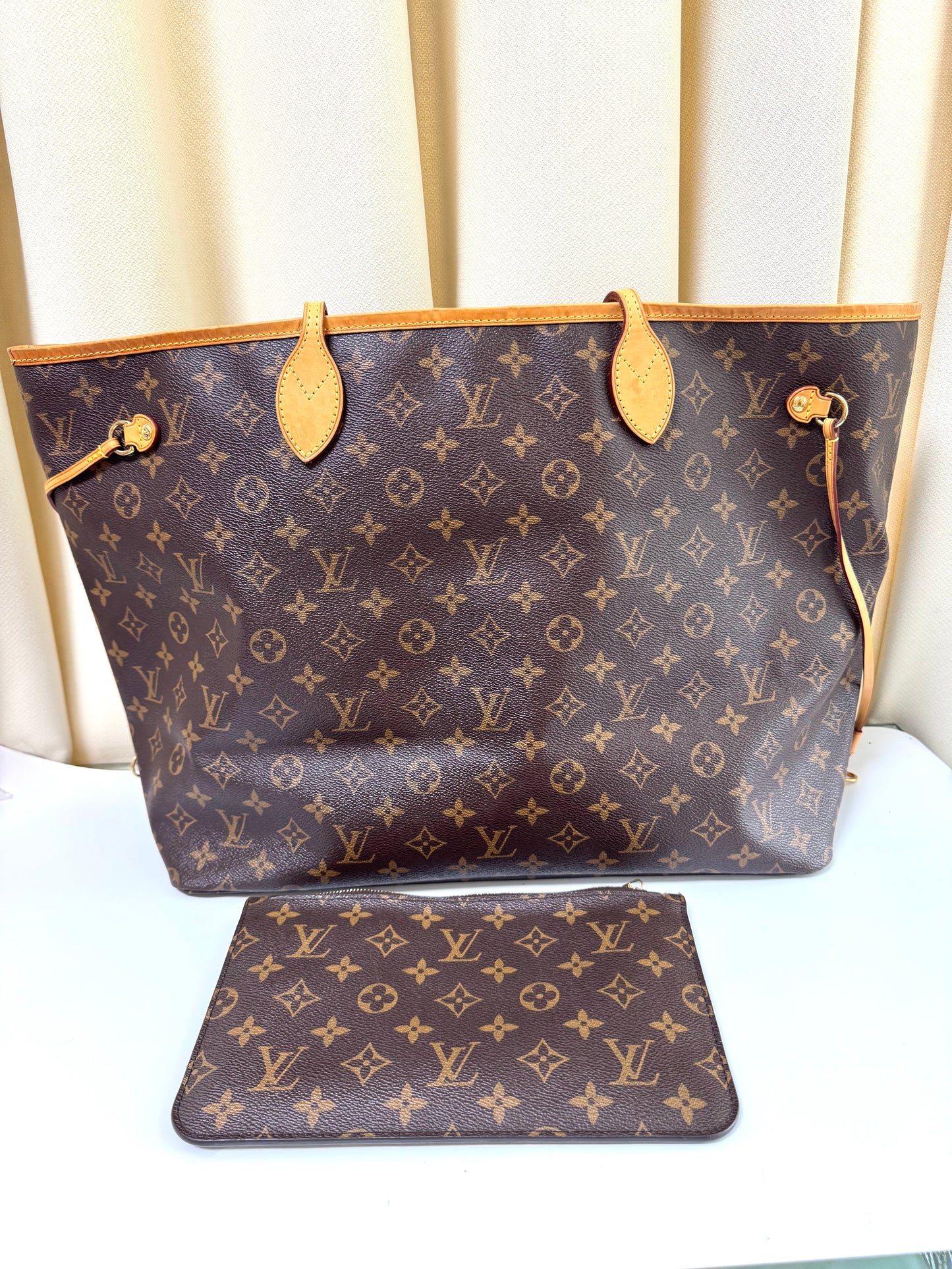 Pre-Owned Louis Vuitton Neverfull GM Monogram Canvas Tote with Pouch