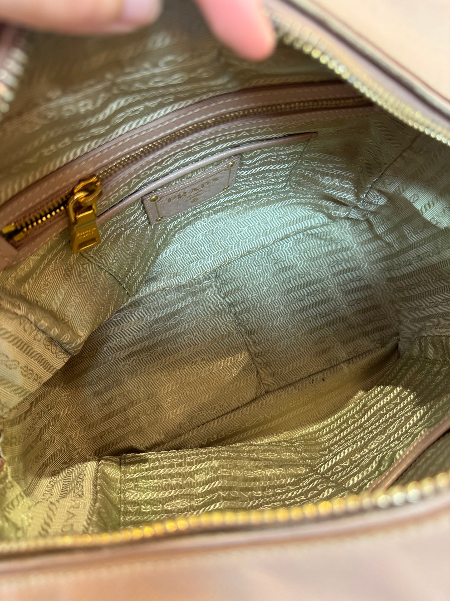 Pre-loved Kate Spade Saffiano Leather Satchel in Mauve Pink