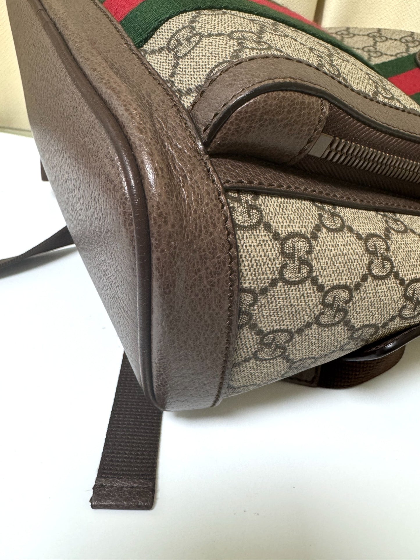 Pre-Owned Gucci GG Supreme Canvas Backpack with Web Stripe