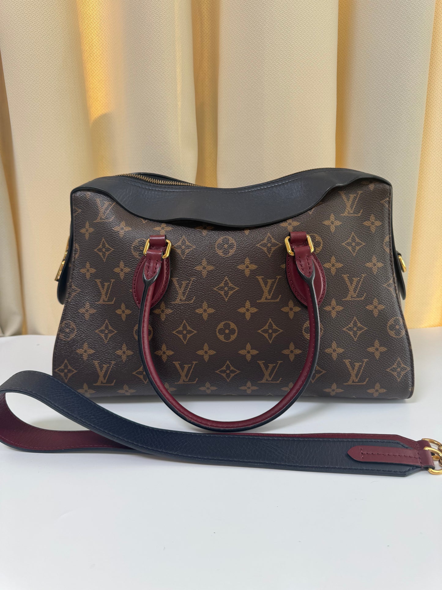 Pre-Owned Louis Vuitton Pallas Monogram Canvas Shoulder Bag