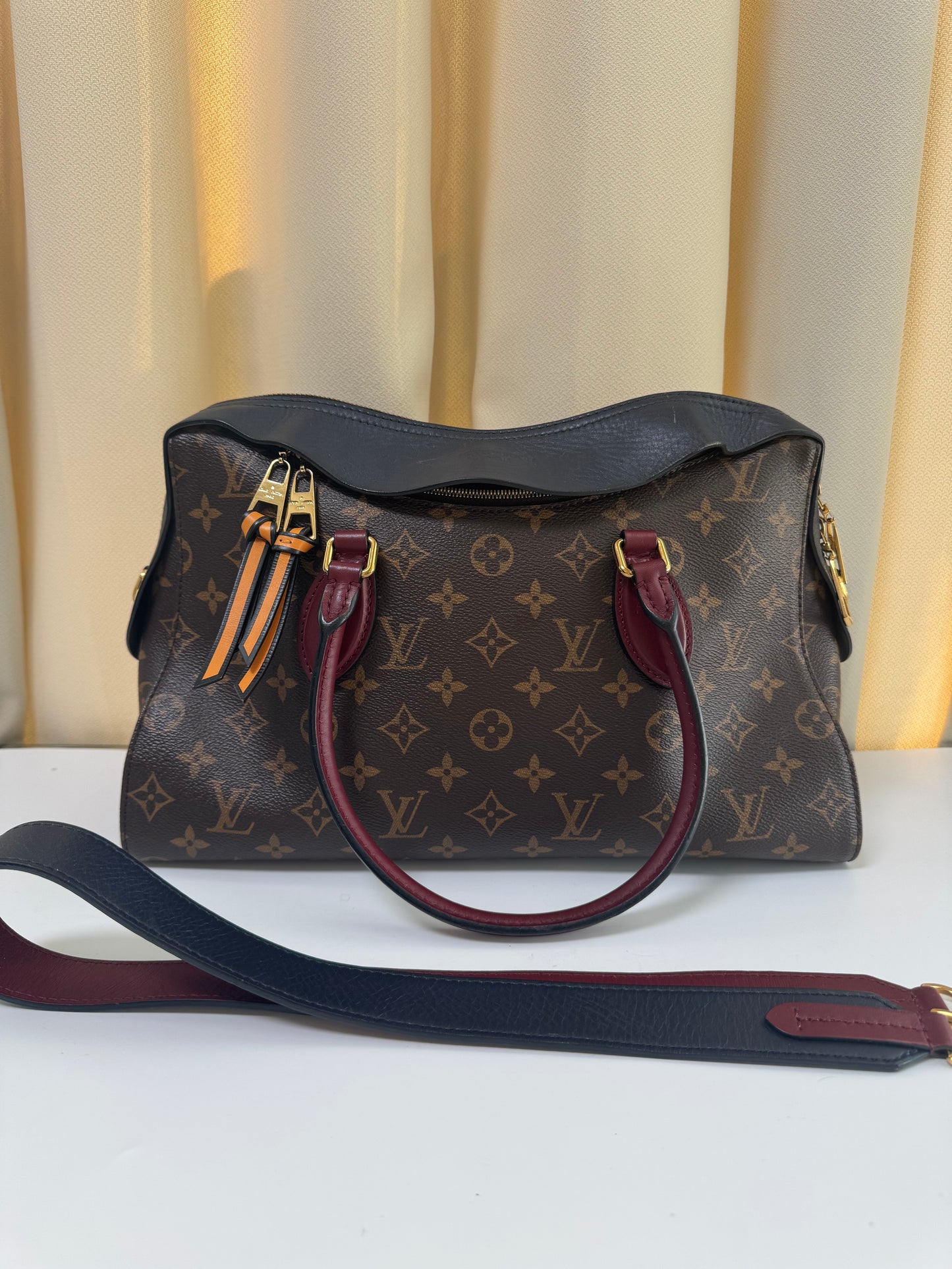 Pre-Owned Louis Vuitton Pallas Monogram Canvas Shoulder Bag