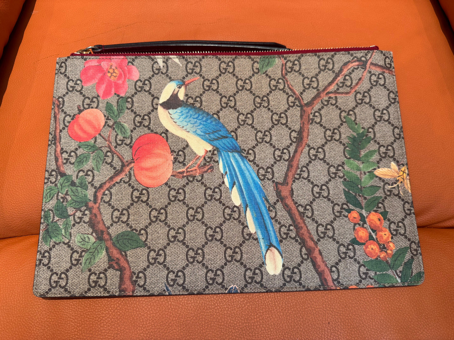 Pre-Loved Gucci Tian GG Supreme Pouch