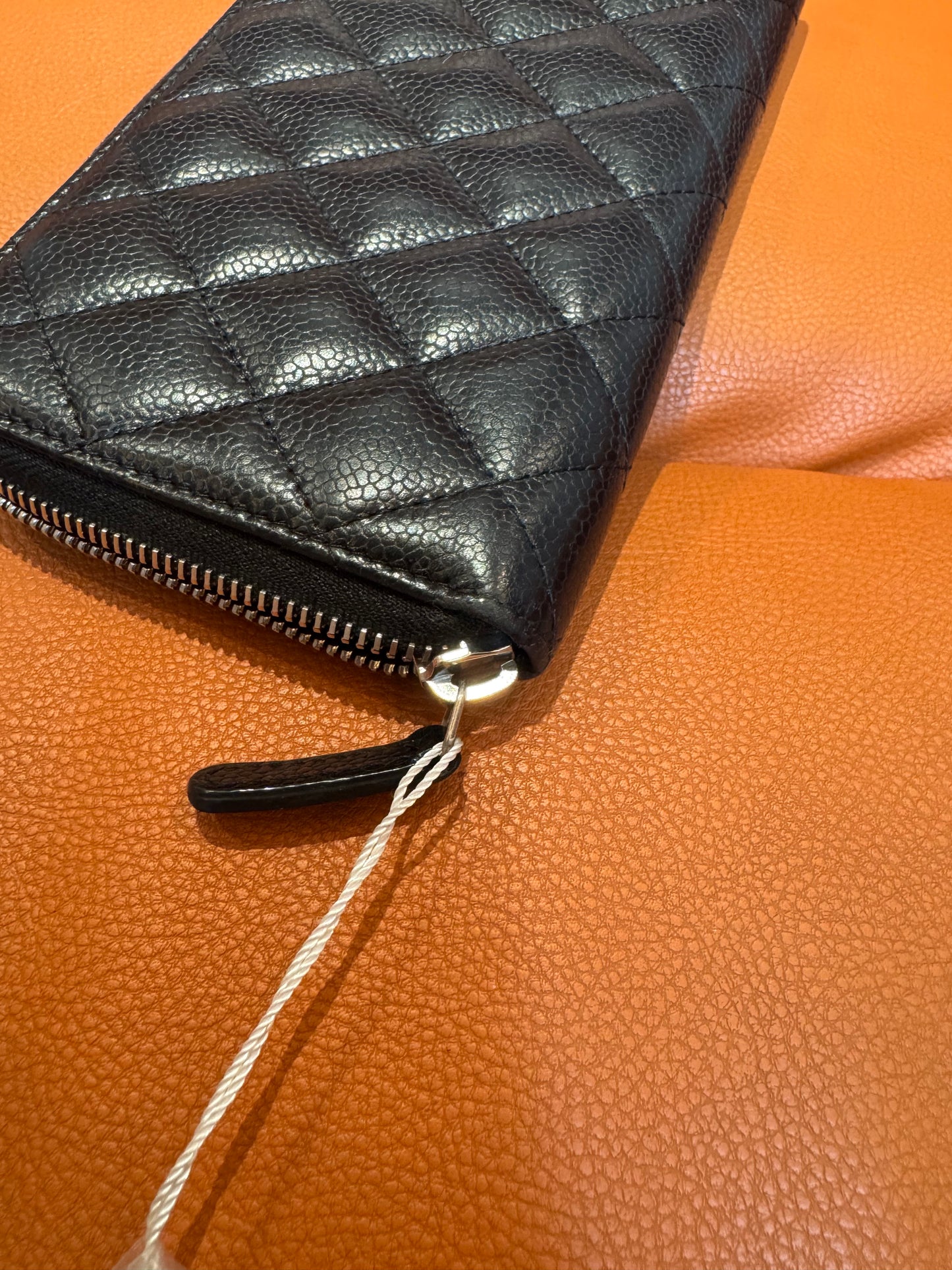 Pre-Loved Quilted Caviar Leather Wallet – Black with Zip Closure