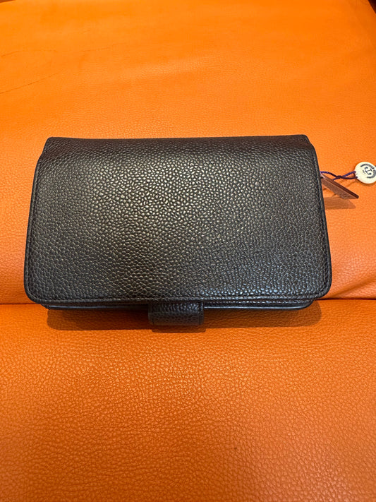 Pre-Loved Black Pebbled Leather Snap Wallet – Classic Compact Style
