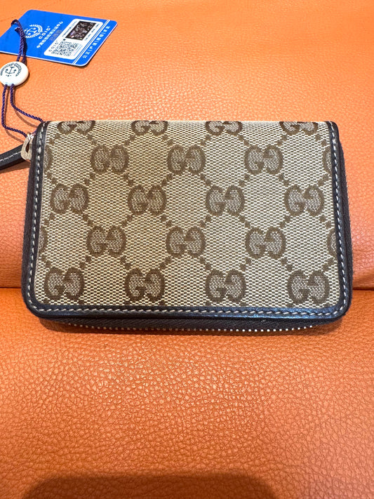 Pre-Loved GG Pattern Canvas Zip Wallet – Compact Bifold Style