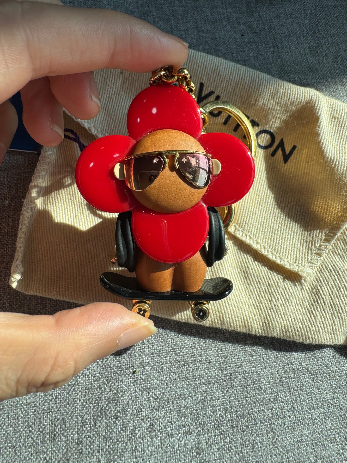 pre-loved Skater Bloom Charm – Fun Meets Fashion