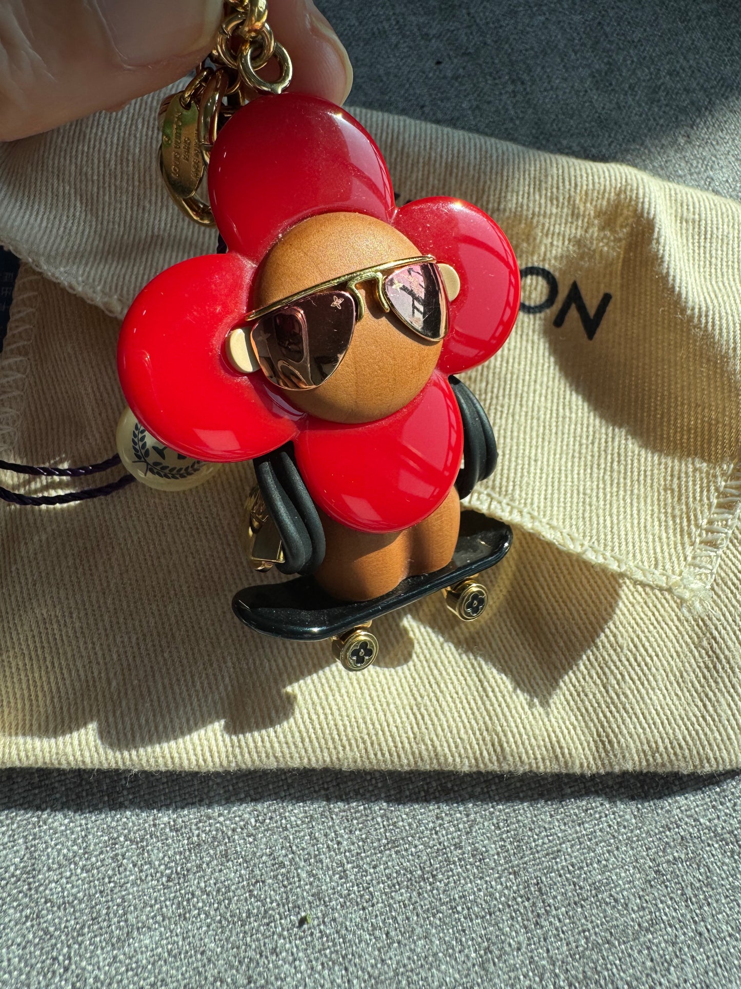 pre-loved Skater Bloom Charm – Fun Meets Fashion