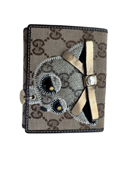 pre-loved Vintage Bow Wallet – Cute & Classic Design
