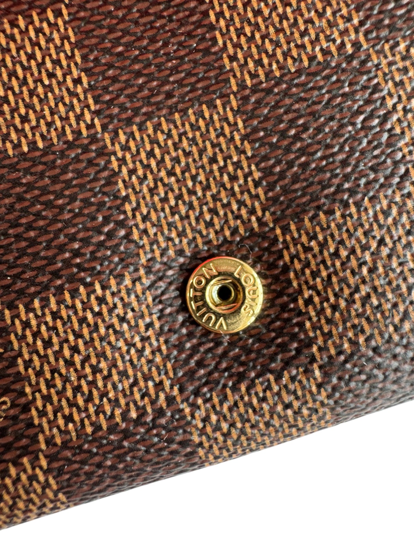pre-owned Louis Vuitton Christmas Animation Long Wallet – London Edition LV London Scene Zippy Wallet | Damier Ebene
