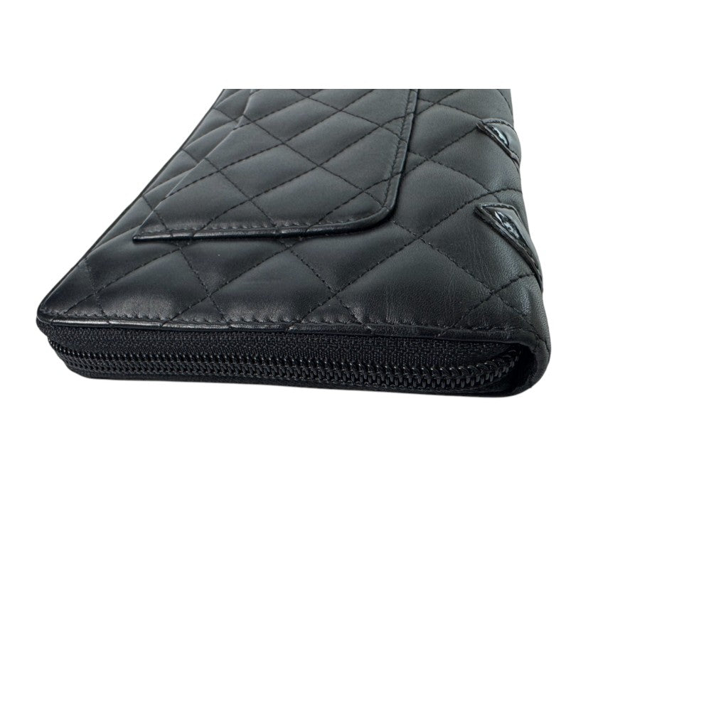 pre-owned Quilted Black Wallet with Chain｜Classic Zipper Design｜Chic & Versatile