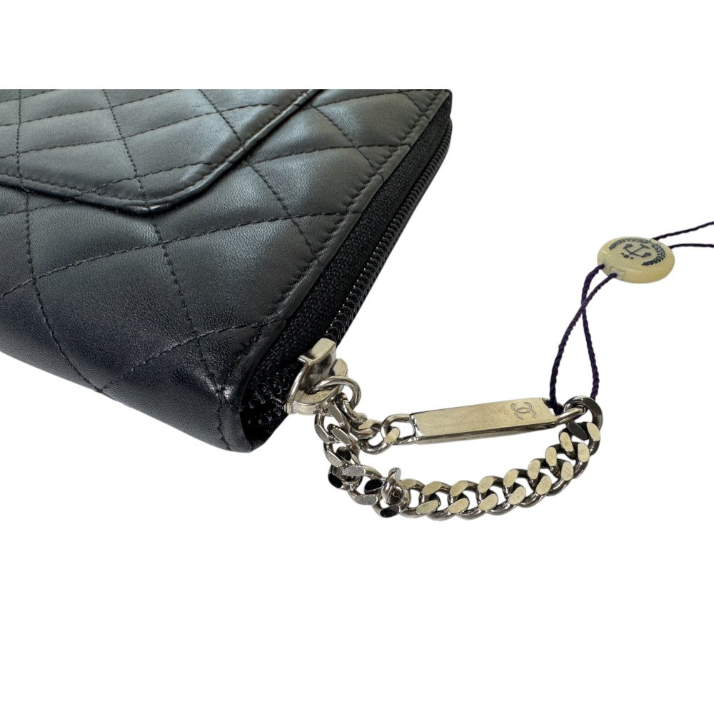 pre-owned Quilted Black Wallet with Chain｜Classic Zipper Design｜Chic & Versatile