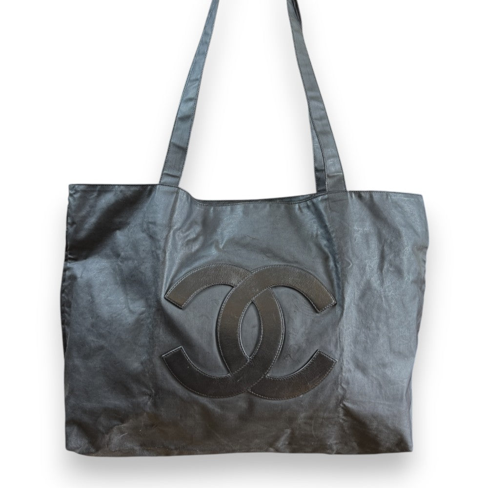 Pre-owned Chanel Large Black CC Logo Tote Bag – Classic Shopper