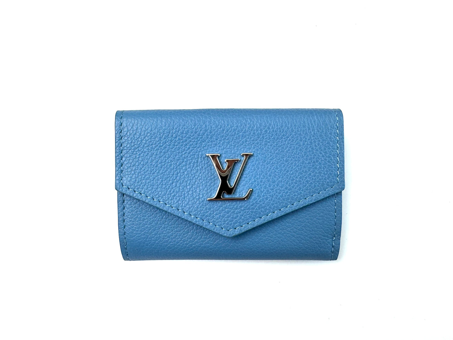 Pre-Owned Louis Vuitton Capucines Compact Wallet in Blue Taurillon Leather with Silver LV Logo