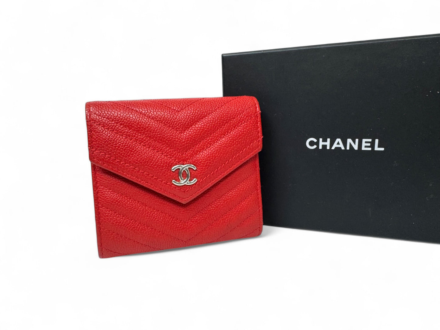Pre-Owned Chanel Small Flap Wallet in Red Caviar Leather with Silver CC Logo