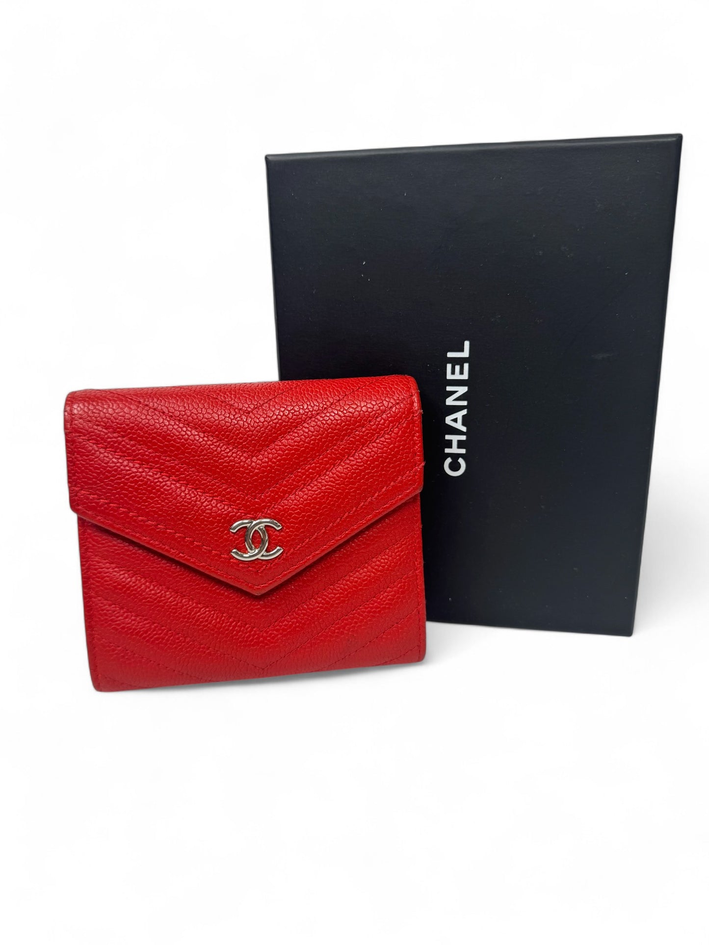 Pre-Owned Chanel Small Flap Wallet in Red Caviar Leather with Silver CC Logo