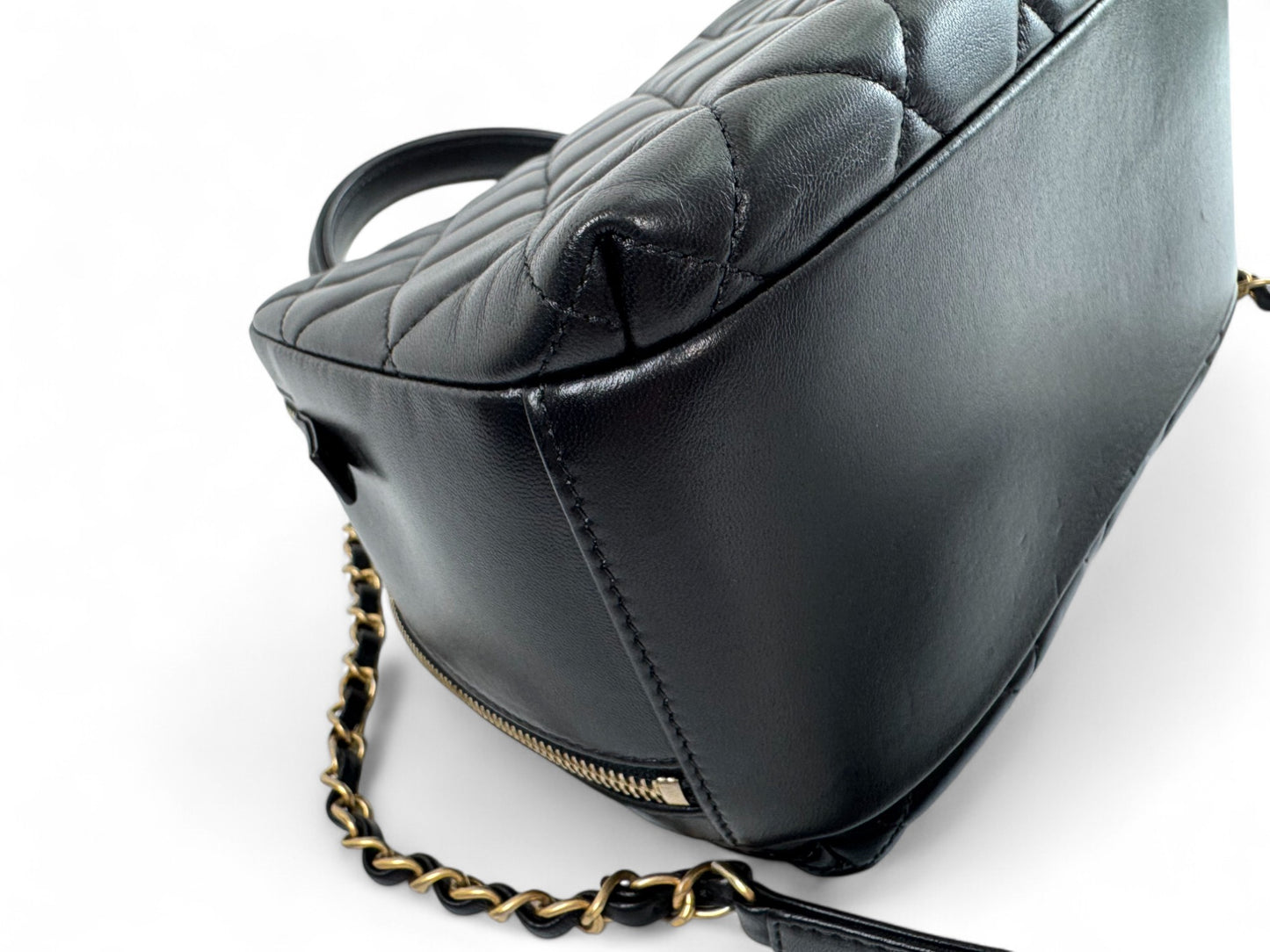 Pre-Owned Chanel Vanity Case Bag in Black Quilted Lambskin with Gold-Tone Hardware