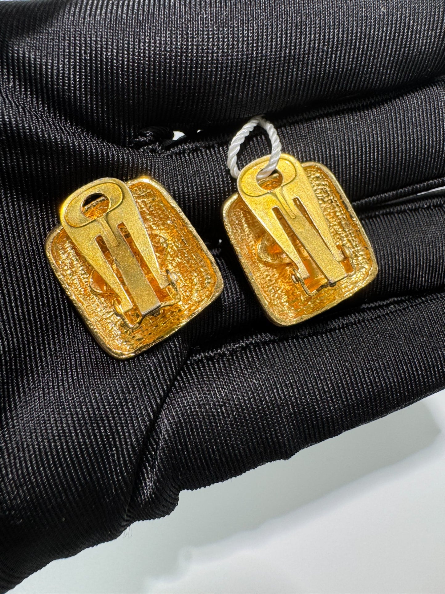 Pre-Owned Chanel CC Logo Black Leather Square Earrings with Crystals