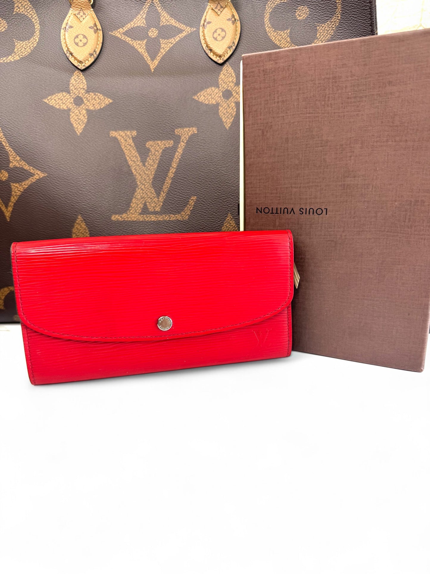 Pre-Owned Louis Vuitton Sarah Wallet in Red Epi Leather