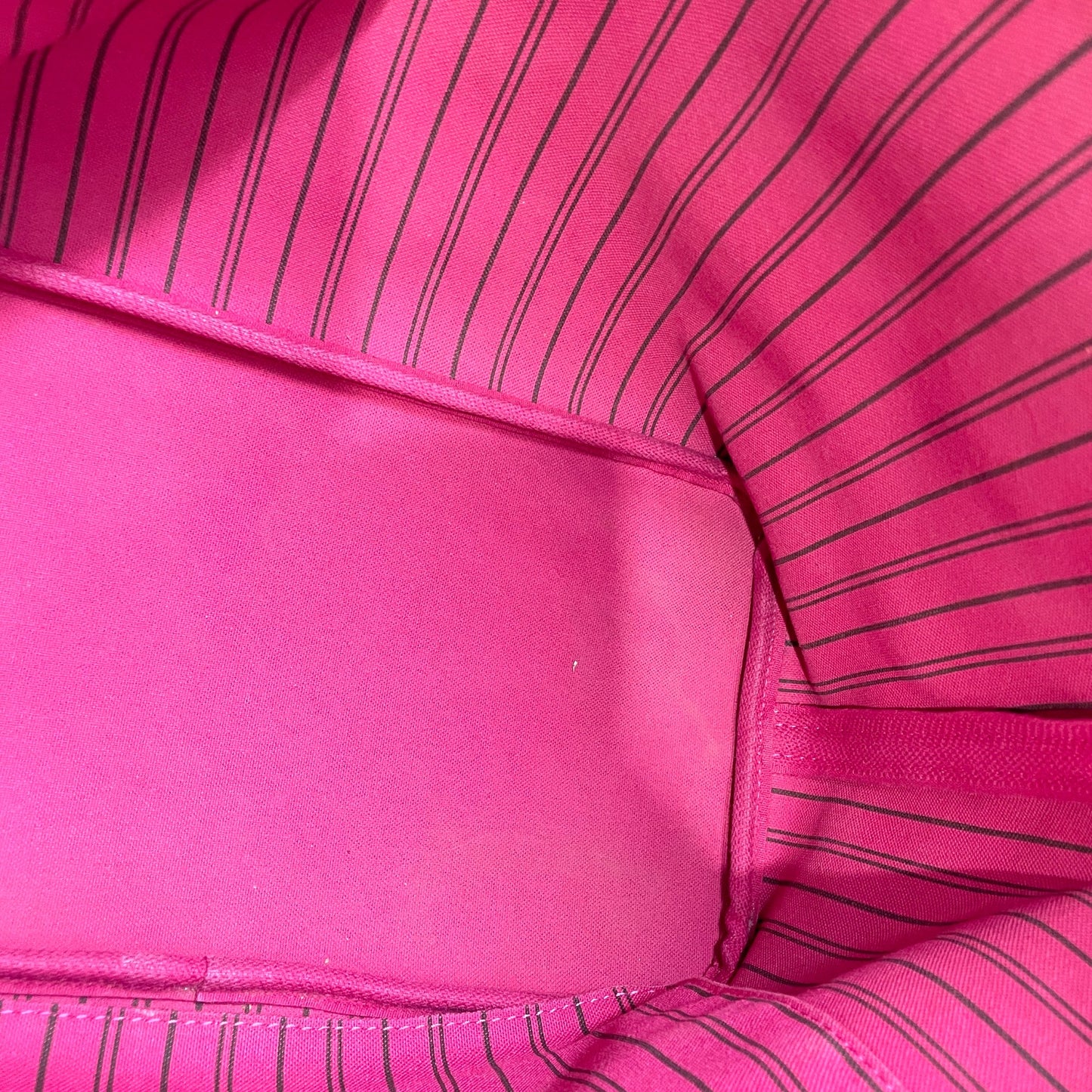 Pre-Owned Louis Vuitton Neverfull MM Monogram Tote with Pouch