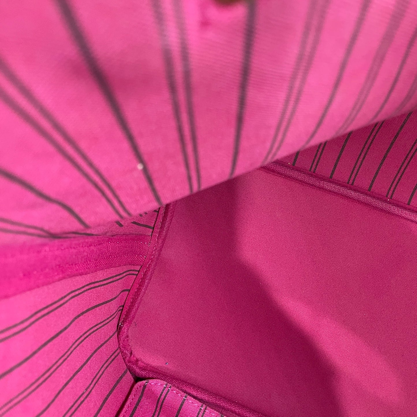 Pre-Owned Louis Vuitton Neverfull MM Monogram Tote with Pouch