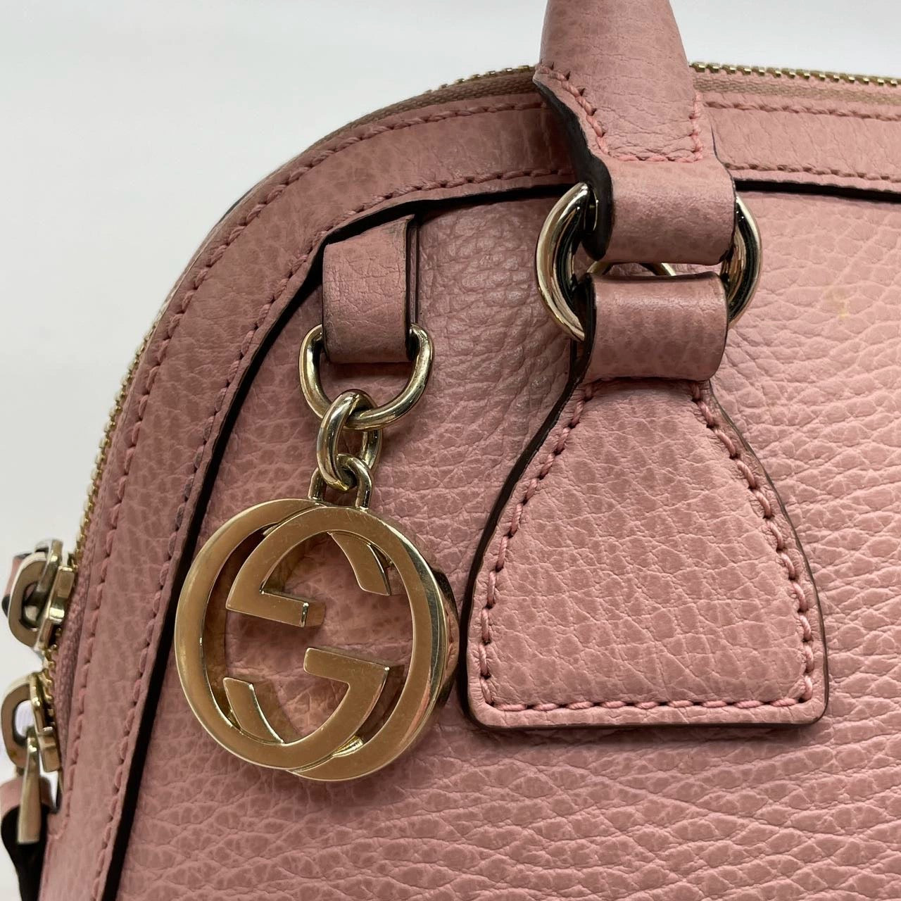Pre-Owned Gucci Soho Small Dome Satchel in Pink Leather
