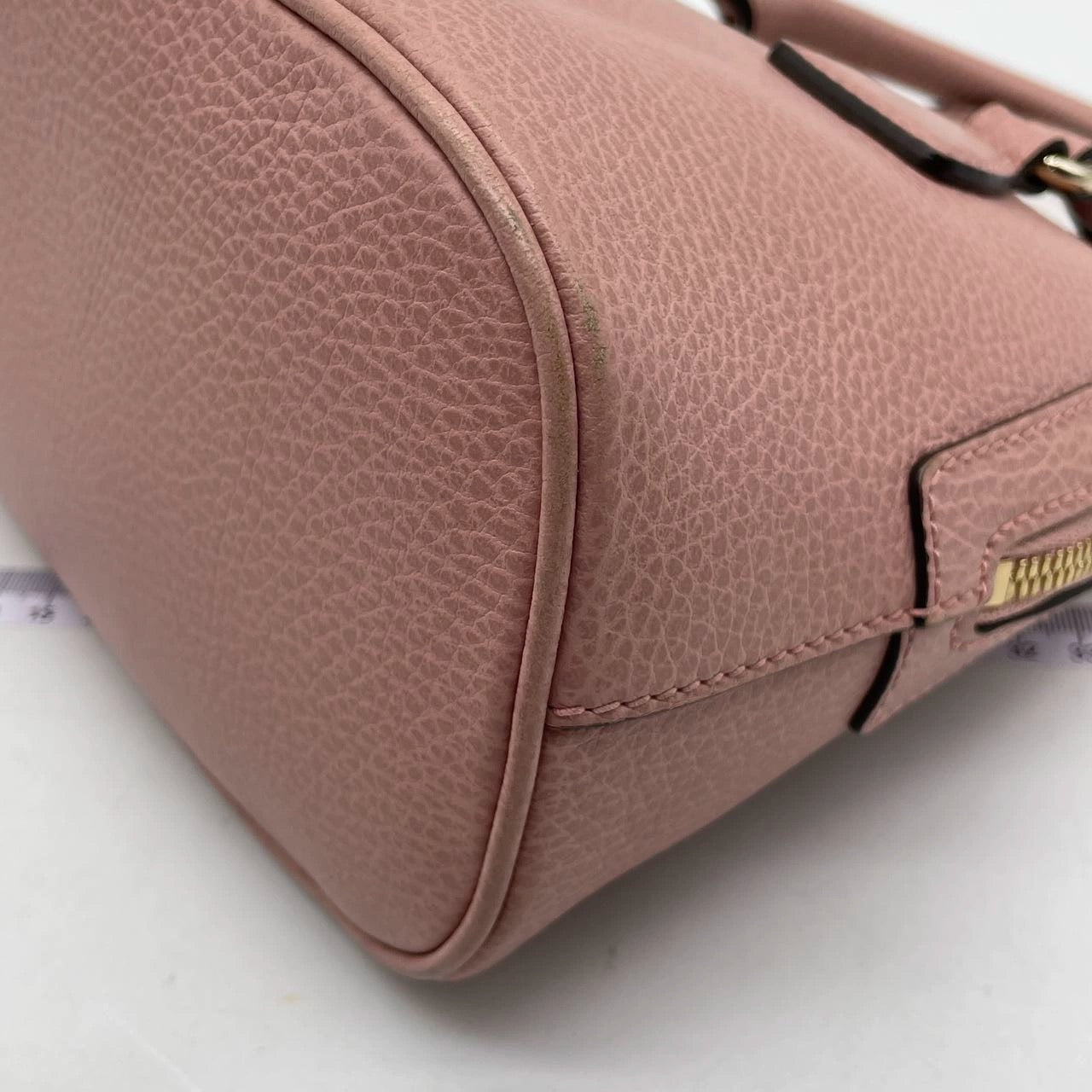 Pre-Owned Gucci Soho Small Dome Satchel in Pink Leather