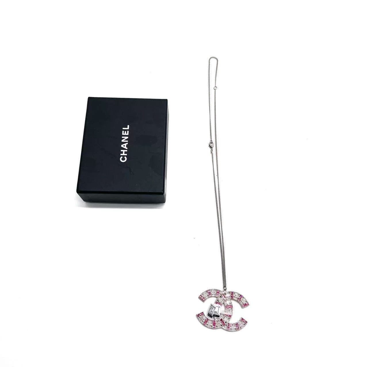 Pre-Owned Chanel CC Logo Necklace with Pink and Clear Crystals