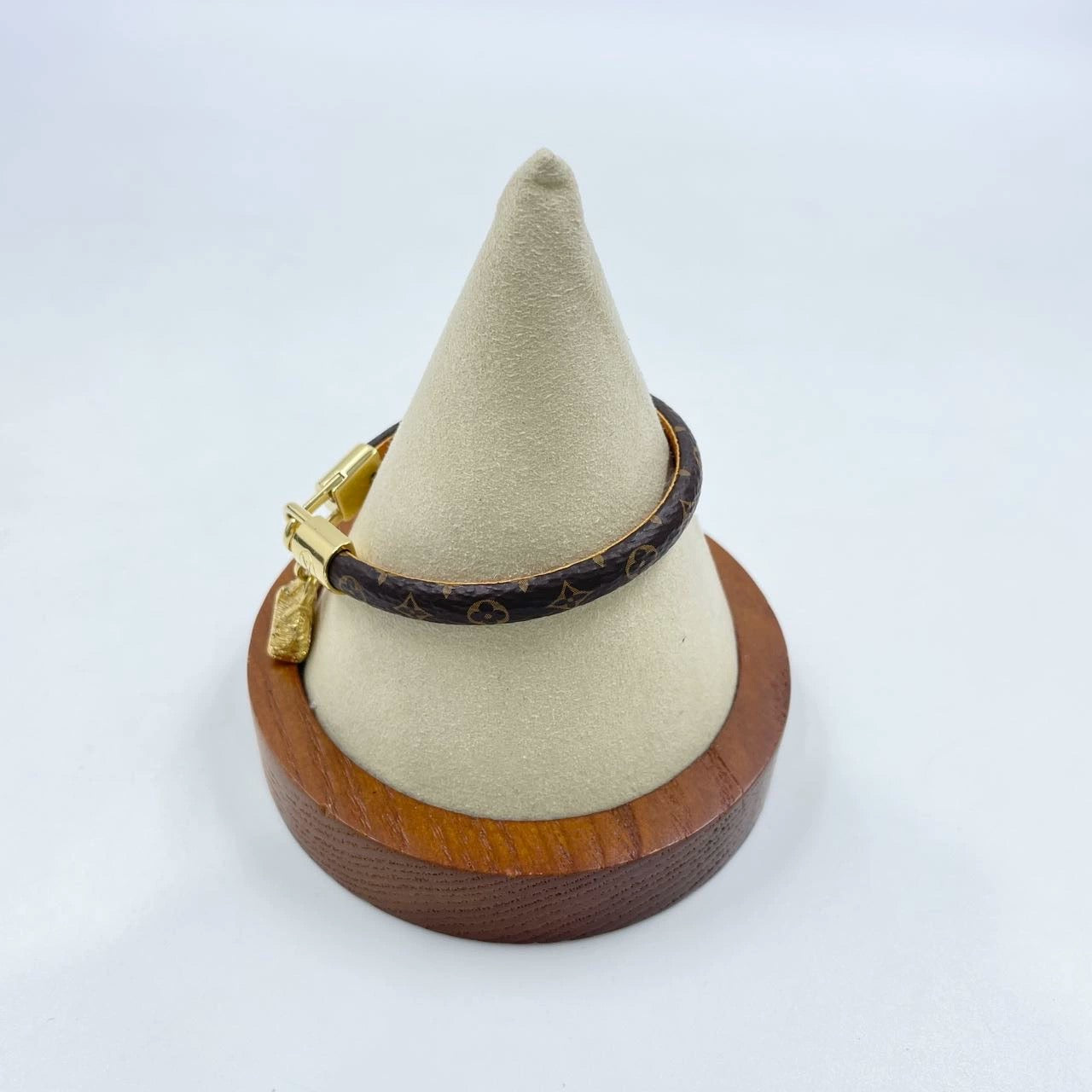 Pre-Owned Louis Vuitton Monogram Bracelet with Gold-Tone Lock Charm