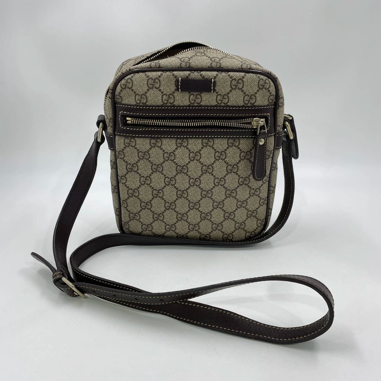 Pre-Owned Gucci GG Supreme Canvas Crossbody Messenger Bag