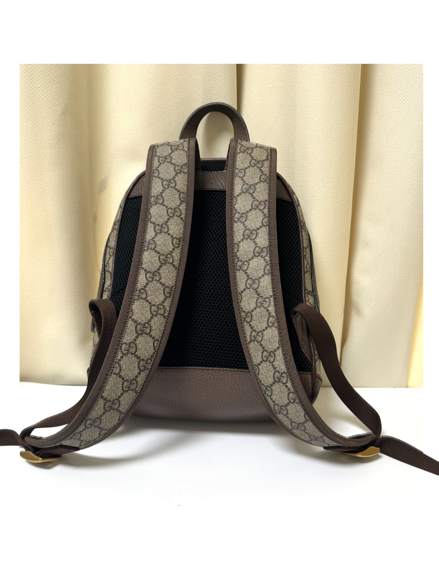 Pre-Owned Gucci GG Supreme Canvas Backpack with Web Stripe